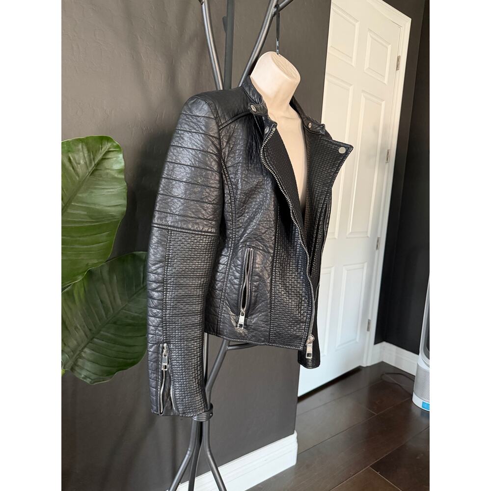 GUESS Black Textured Leather Moto Jacket 🕷️ Quilted Biker Zip Medium - Picture 2 of 8